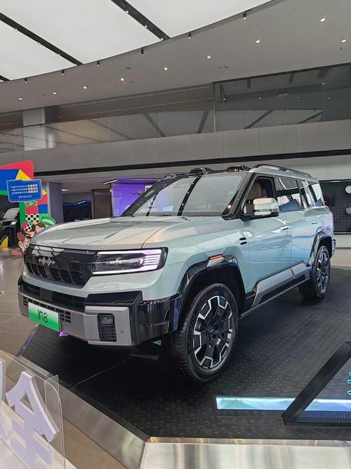 重庆48比亚迪方程豹硬派越野的爆款，英菲尼迪35周年与你共成长